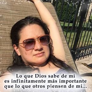 Meet your Posher, Mariela